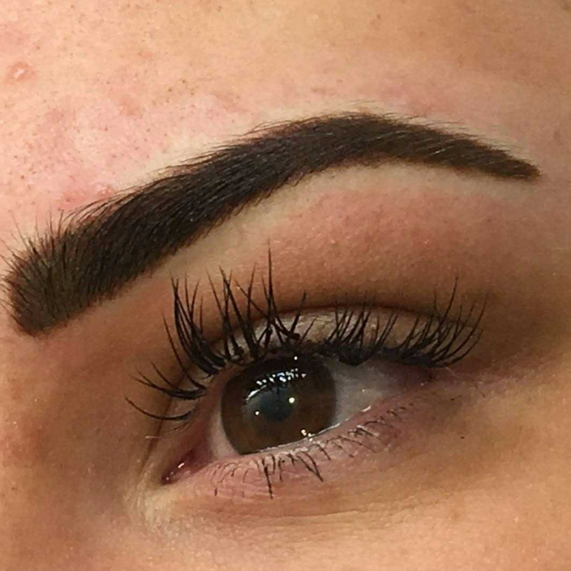 example of striking powder brow